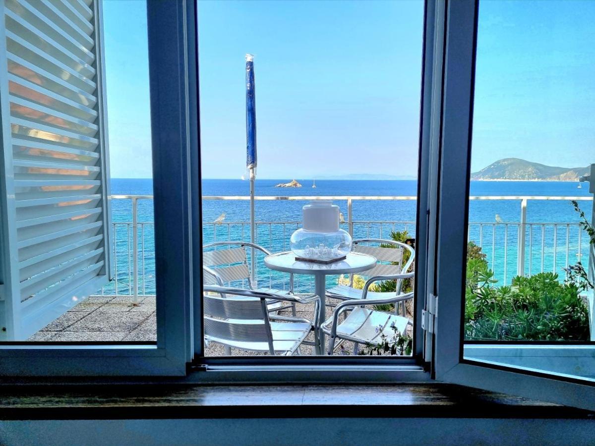 Appartamenti La Terrazza Sulle Ghiaie - Goelba Portoferraio Buitenkant foto